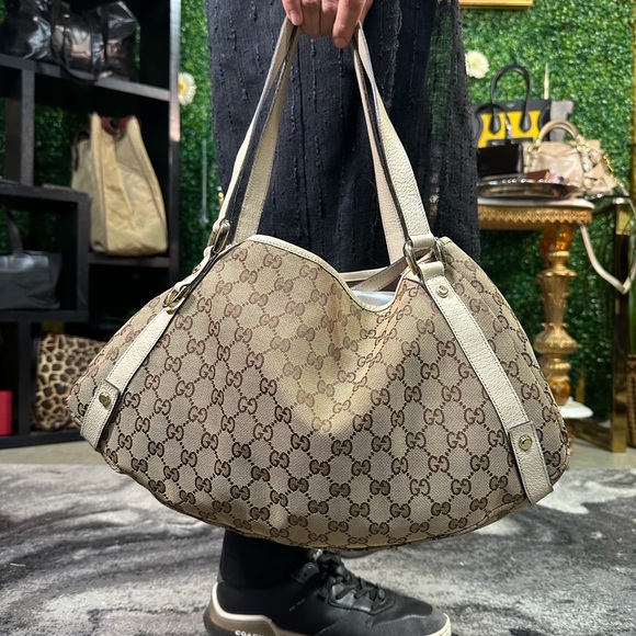 Gucci Abbey Guccissima Monogram Medium Shoulder Bag in Tan Cream - Picture 3 of 17